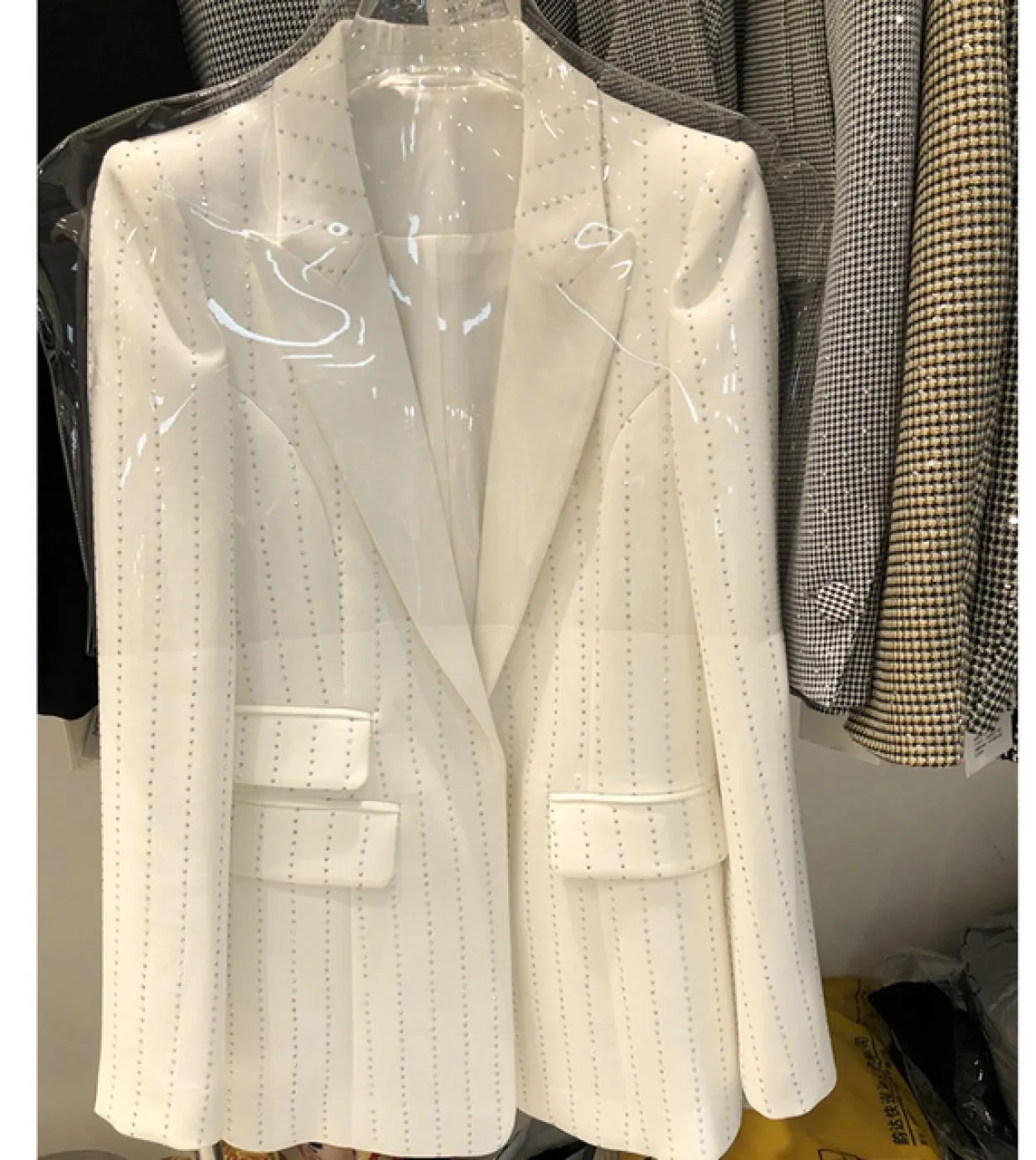 Blazer bianco nero Bling Bling 2022 Nuovo design Personalità Hot Drilling One Button Giacca da lavoro da ufficio Blazer W