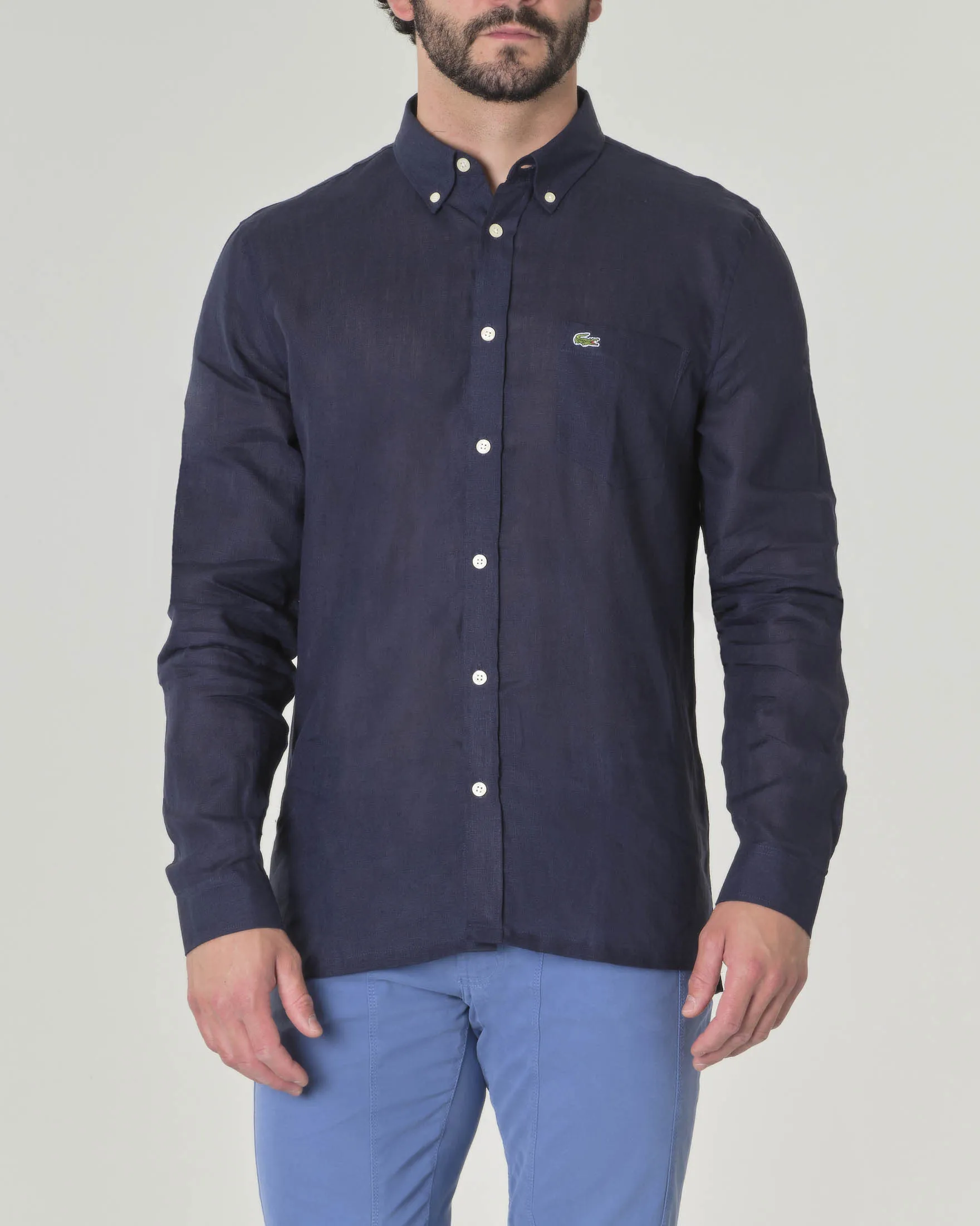 Camicia blu button down in puro lino con taschino