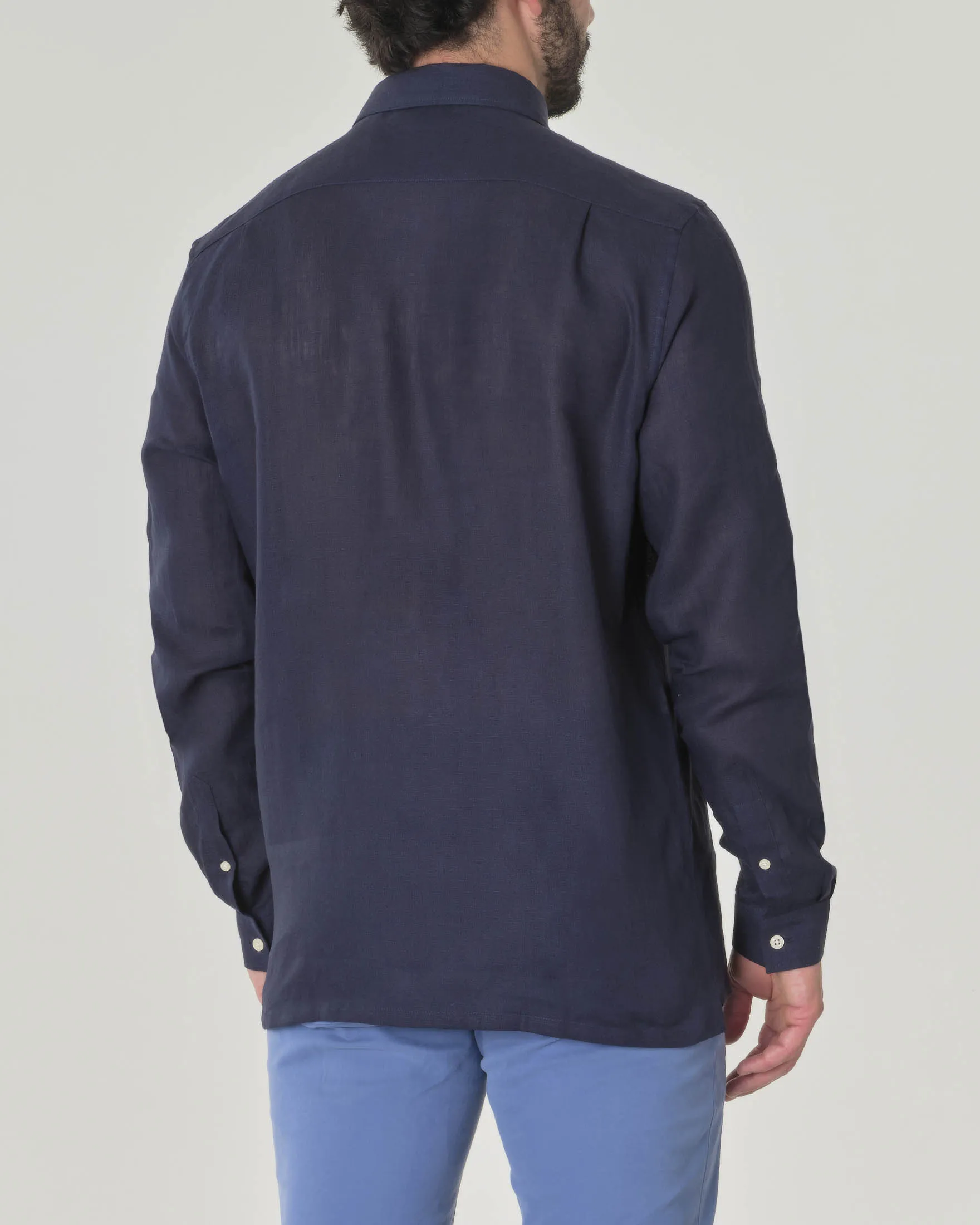 Camicia blu button down in puro lino con taschino