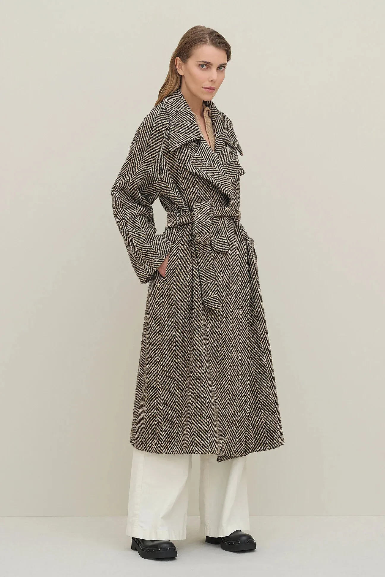 Cappotto lungo foderato in caban resca con scollo a revers