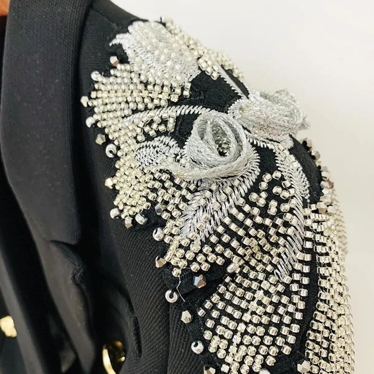 Giacca da donna firmata High Street 2022 Splendidi fiori con perline Appliques Doppio petto Bottoni di leone Blazer Blazer