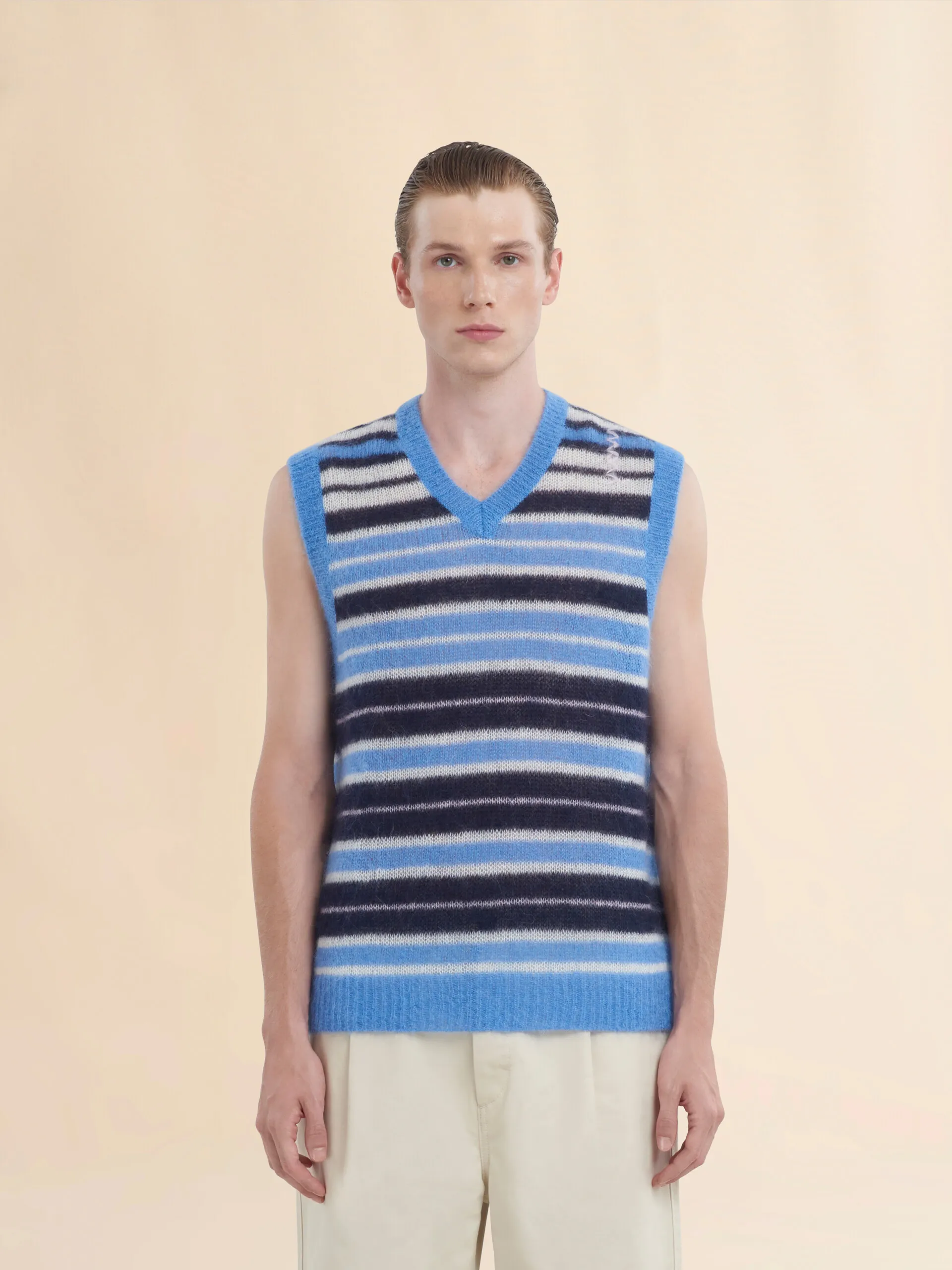 Gilet in mohair spazzolato azzurro a righe