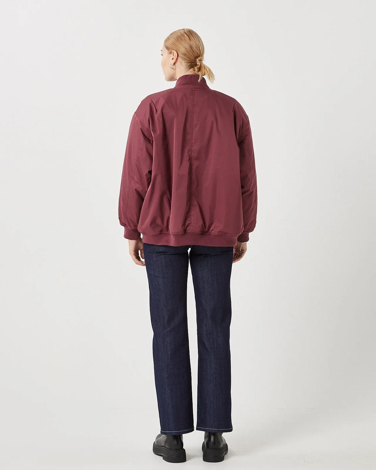 HENNIA 9889