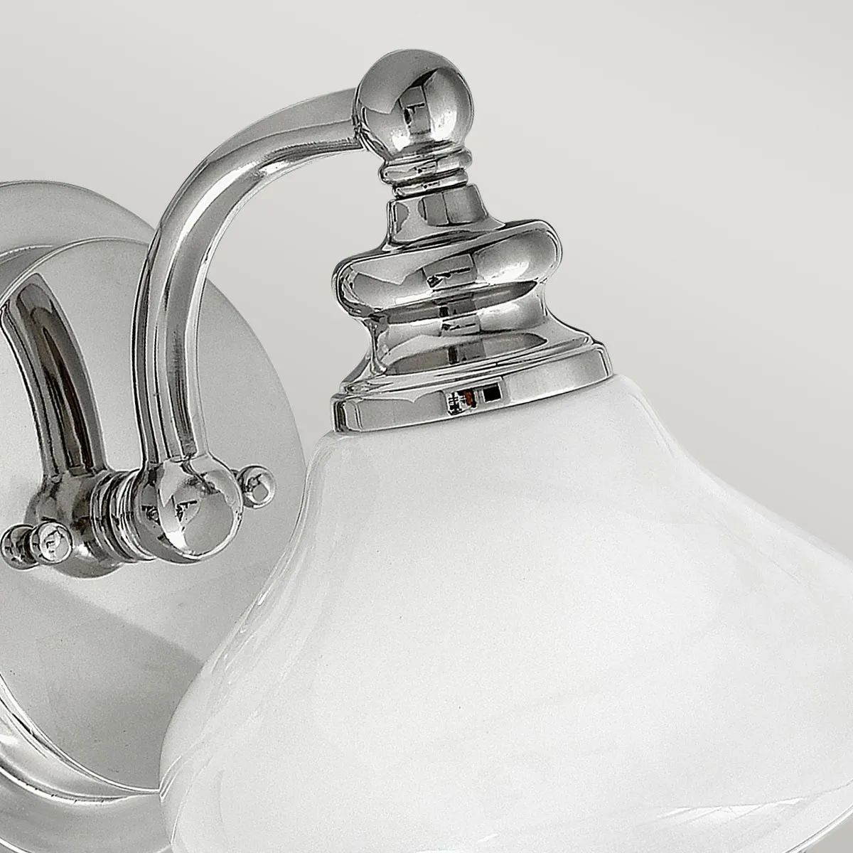 Hinkley  Lampada da parete in acciaio diffusore in vetro a LED G9 dal design moderno Ainsley - 3W