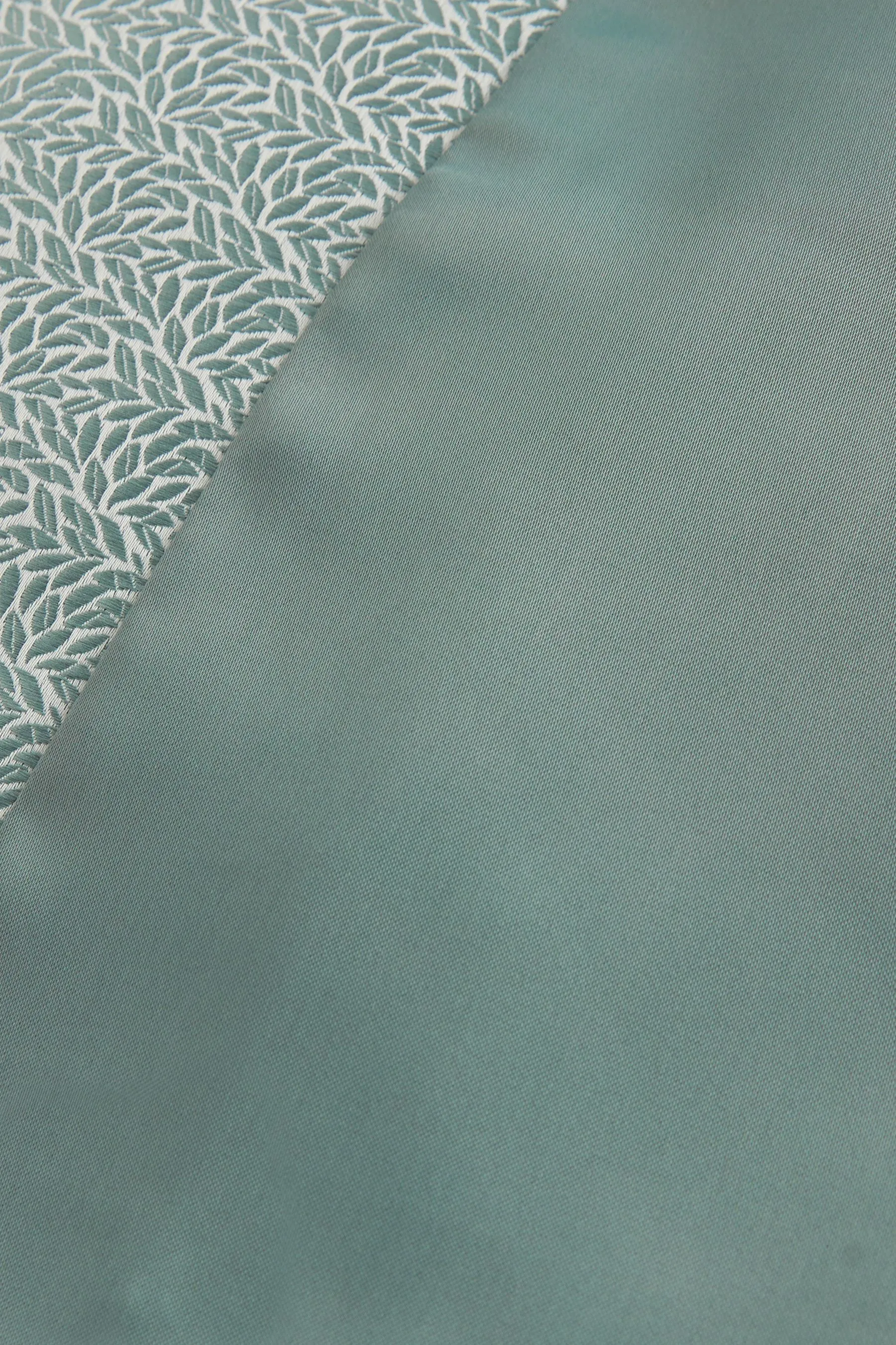 Jacquard regular con foglie - Gilet vestibilità attillata