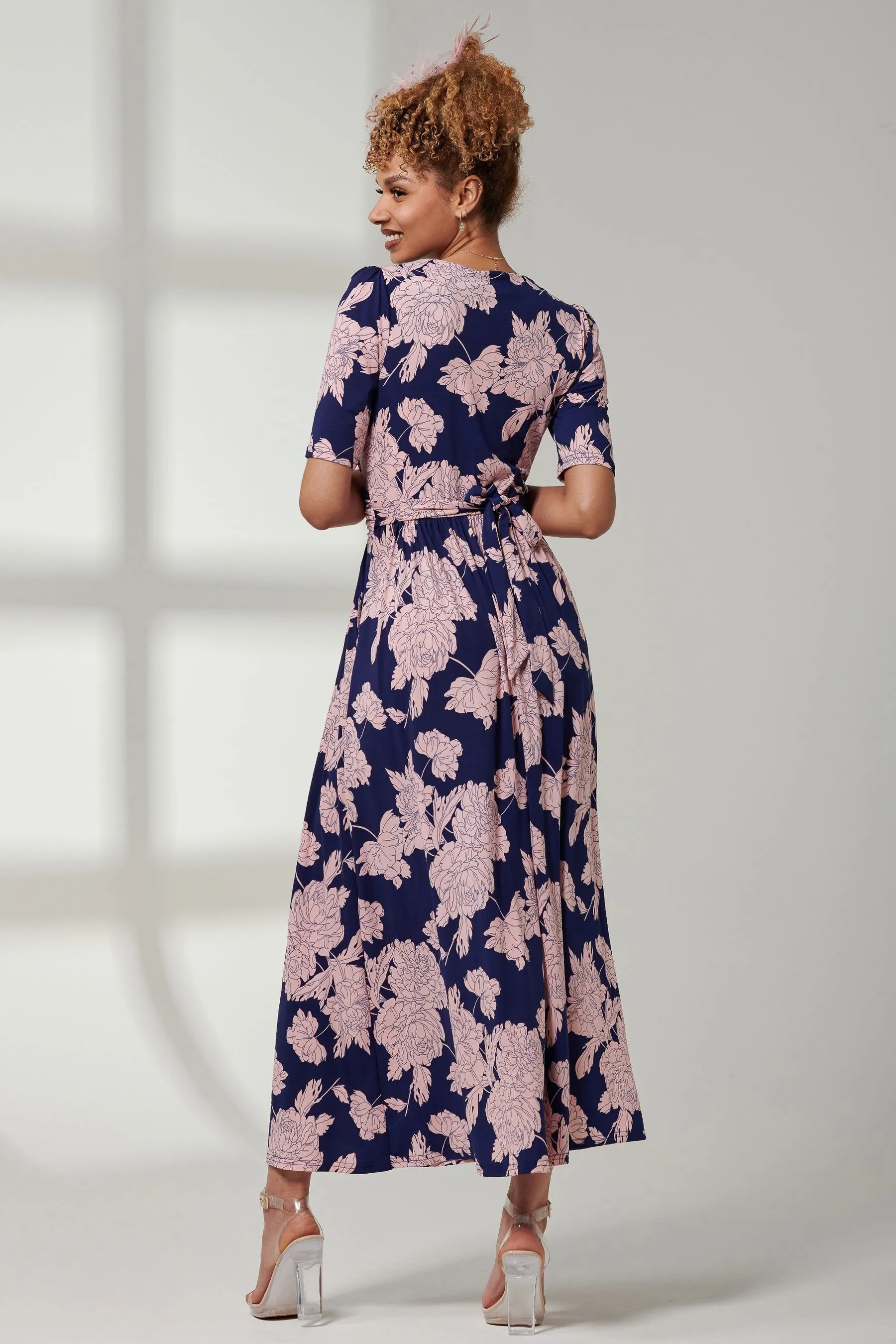 Jolie Moi Kenzie - Abito maxi in jersey con maniche a mezze maniche    