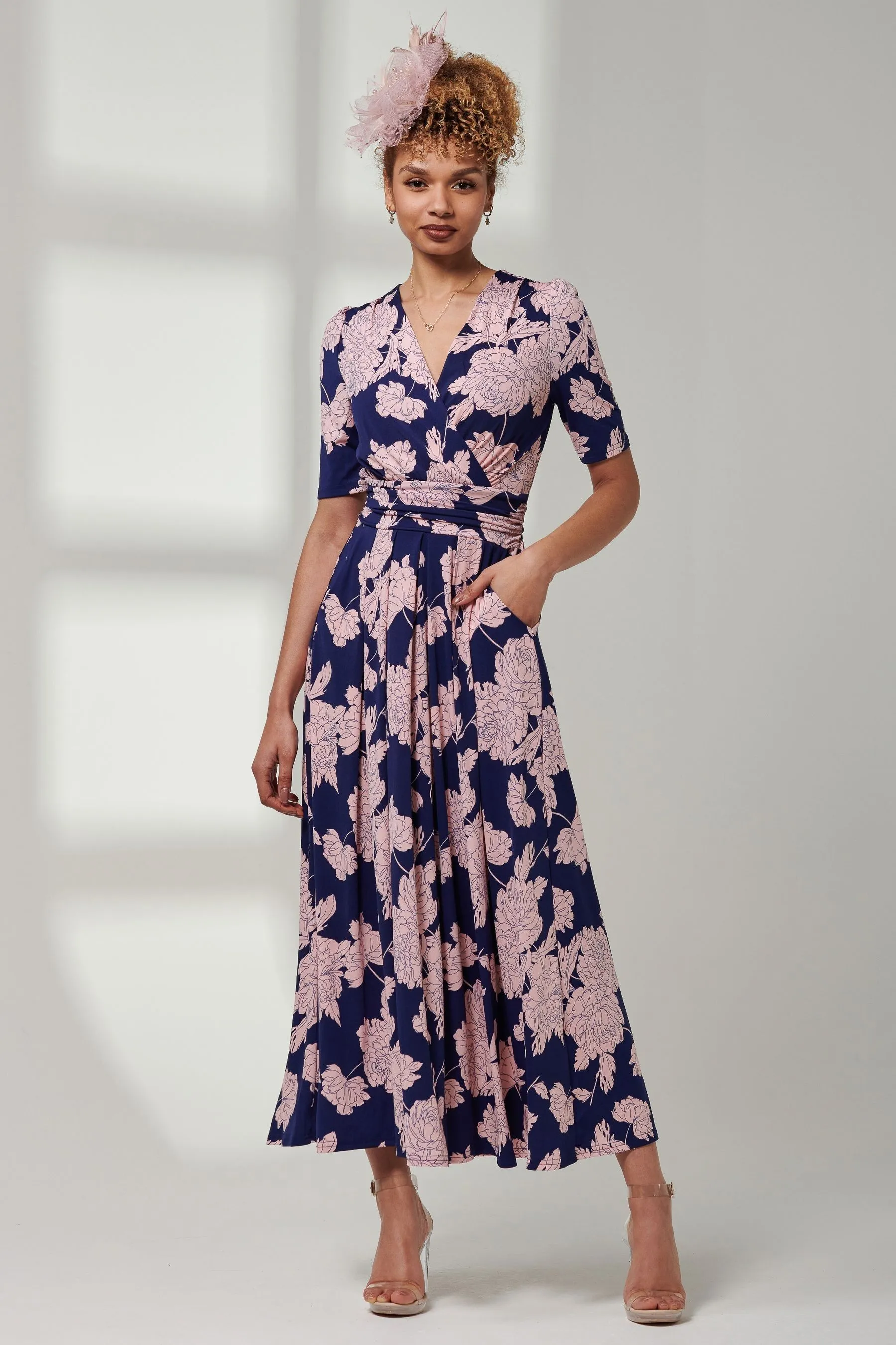 Jolie Moi Kenzie - Abito maxi in jersey con maniche a mezze maniche    
