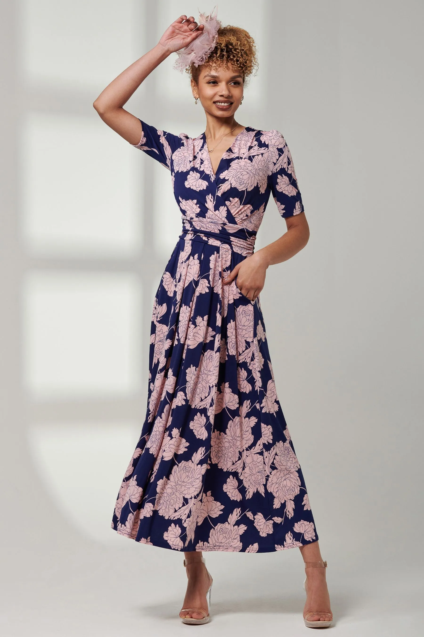 Jolie Moi Kenzie - Abito maxi in jersey con maniche a mezze maniche    