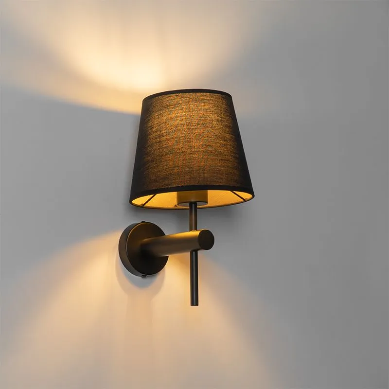 Lampada da parete moderna nera con paralume interno oro - Pluk