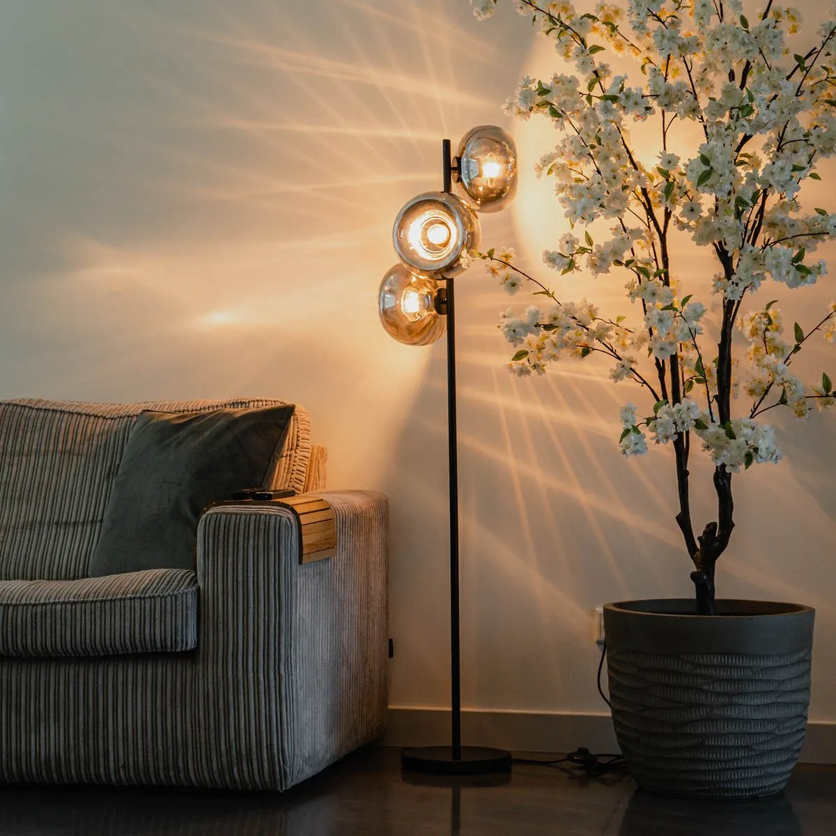 Lampada da terra Art Déco nera con vetro fumé a 3 luci - Ayesha