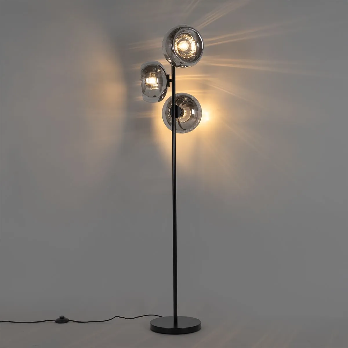 Lampada da terra Art Déco nera con vetro fumé a 3 luci - Ayesha
