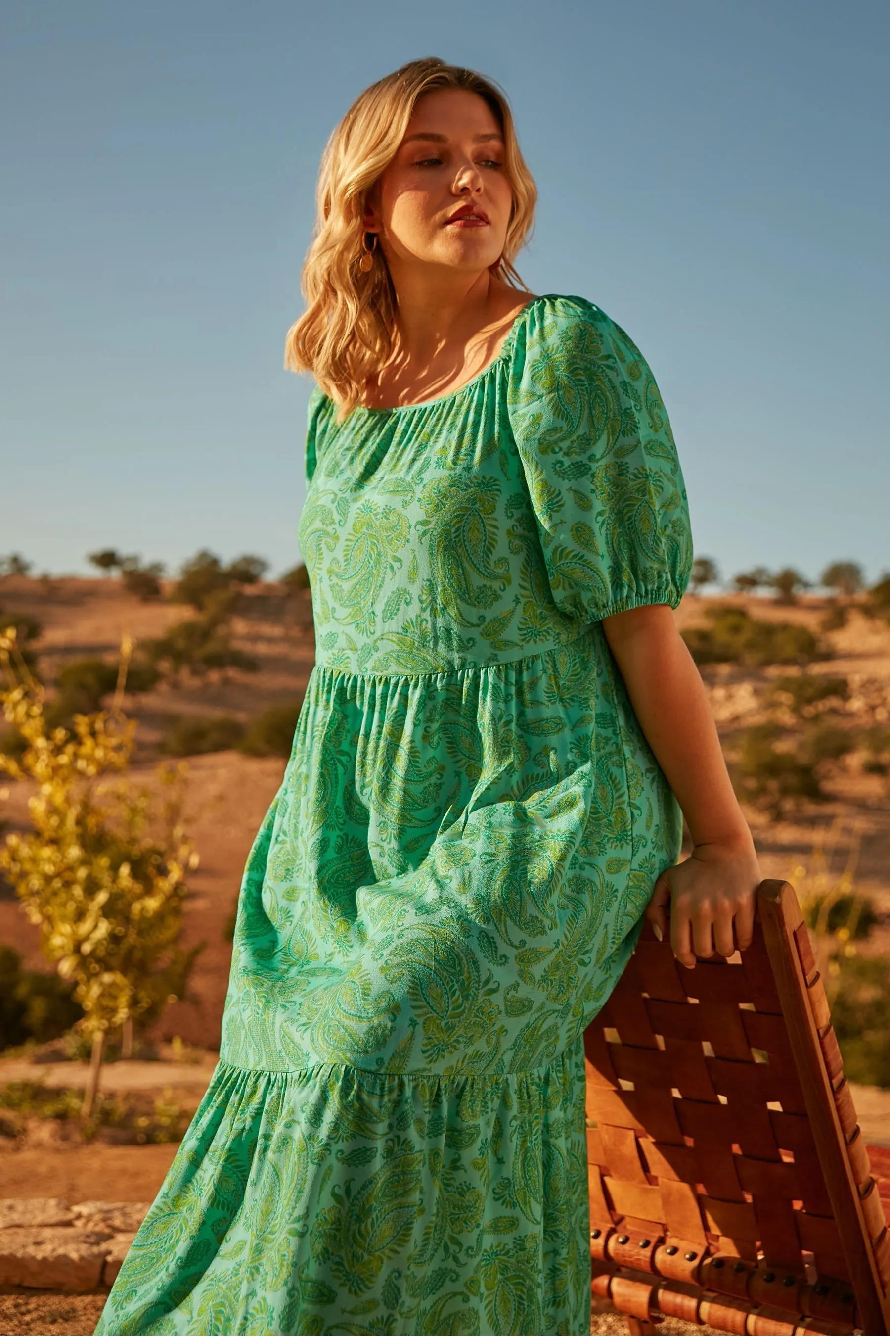 Live Unlimited Curve Petite - Abito maxi con maniche a sbuffo e stampa cachemire