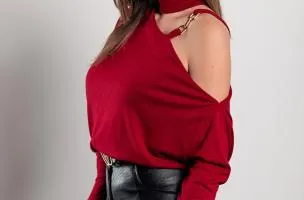 Maglietta elegante con scollo asimmetrico  Mirabelle, bordeaux