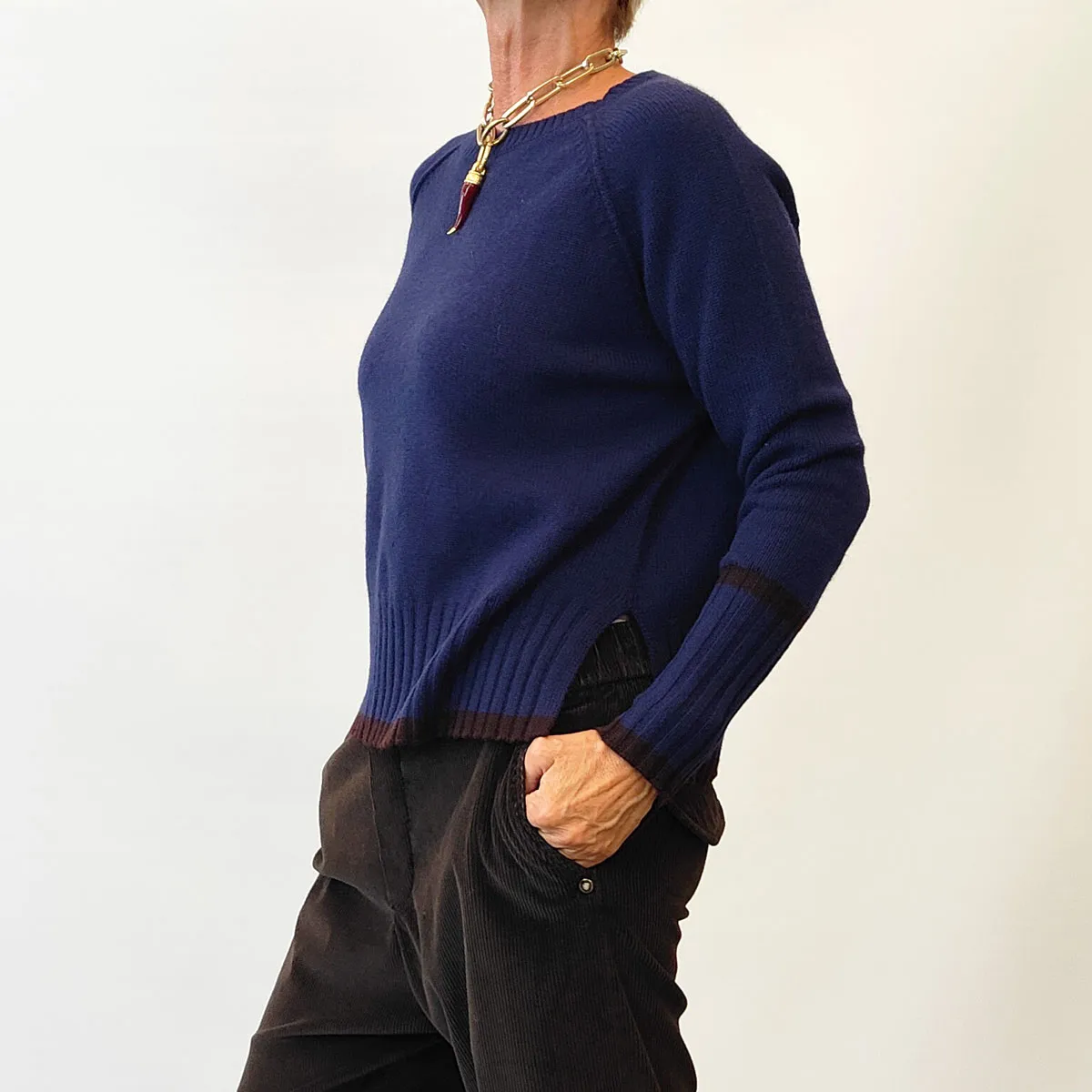 Must Have – Maglia Cashmere Boxy Blu Marrone