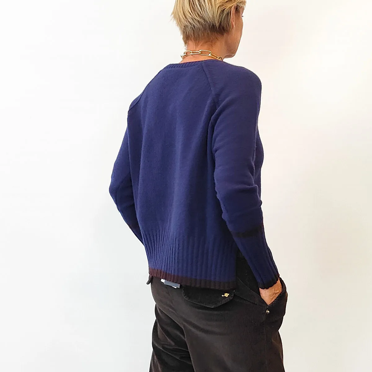 Must Have – Maglia Cashmere Boxy Blu Marrone