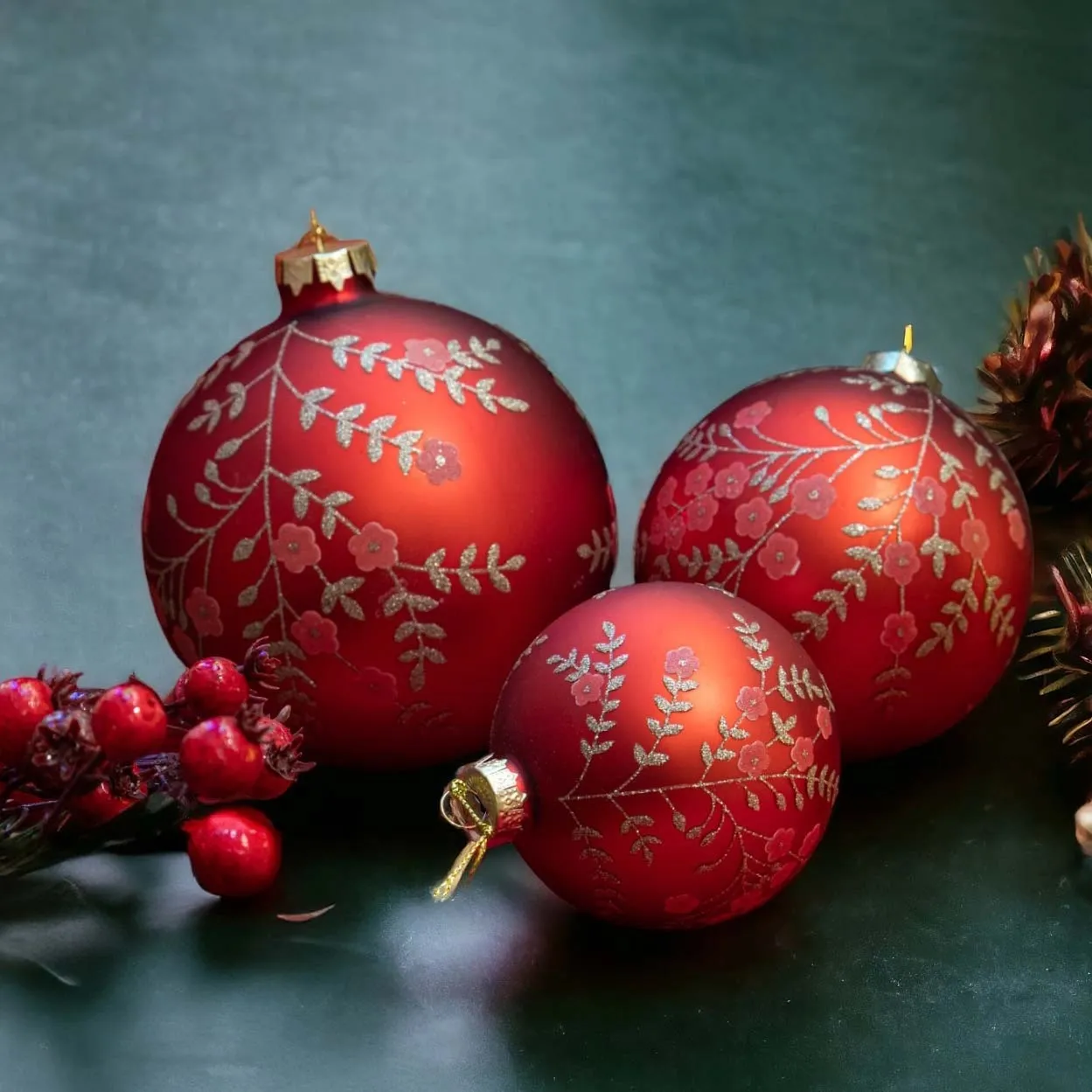 Pallina di Natale in vetro rosso e oro glitter Ø 8 cm