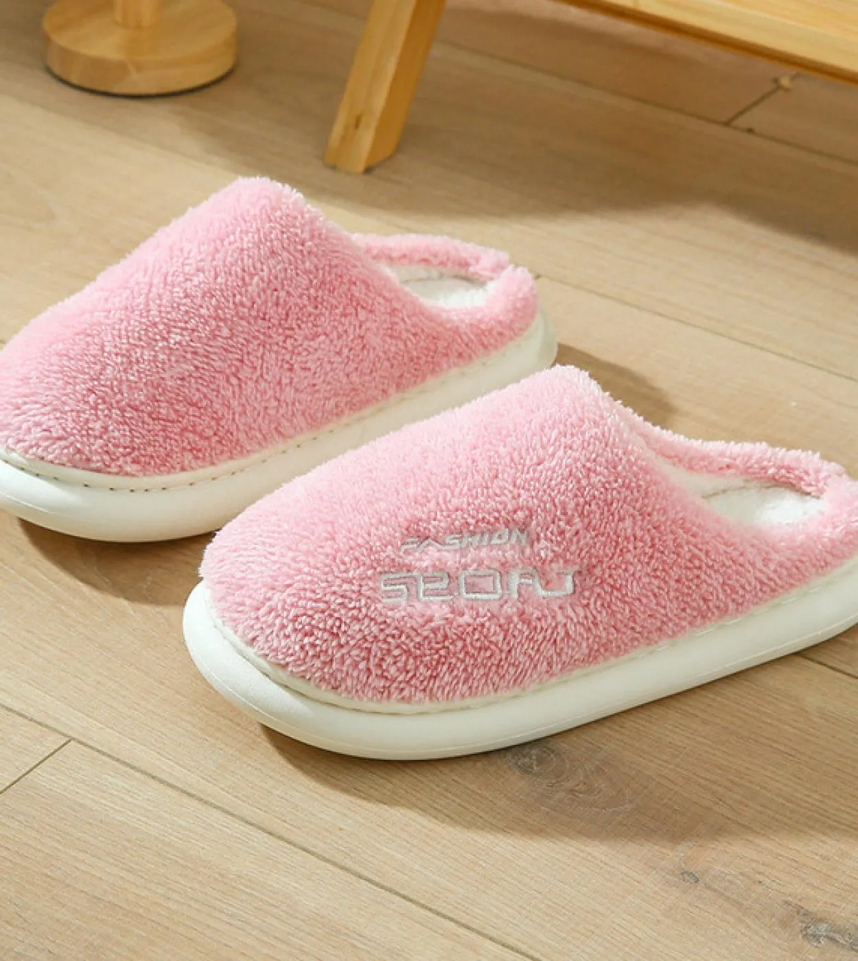 Pantofole in pelliccia calda invernale da donna Coppie alla moda Scarpe morbide antiscivolo Uomo Comfort Tacco piatto Casa Camer