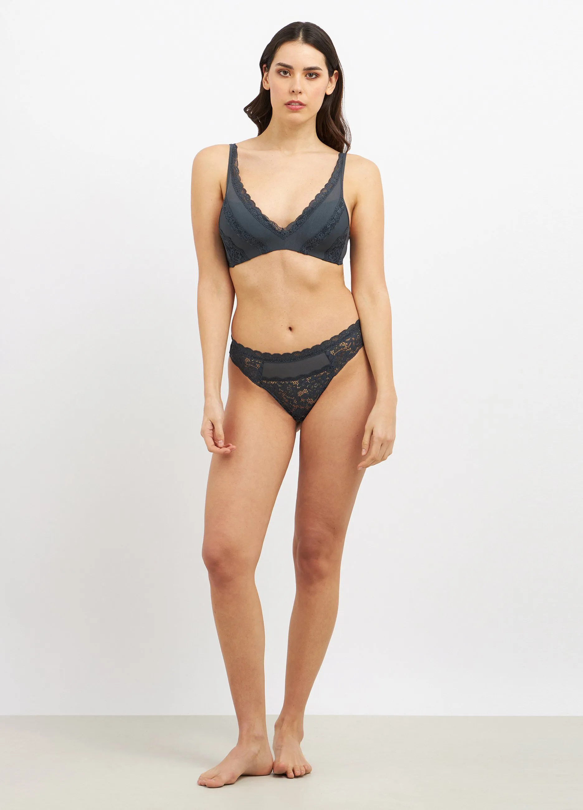 Reggiseno a triangolo imbottito con pizzo