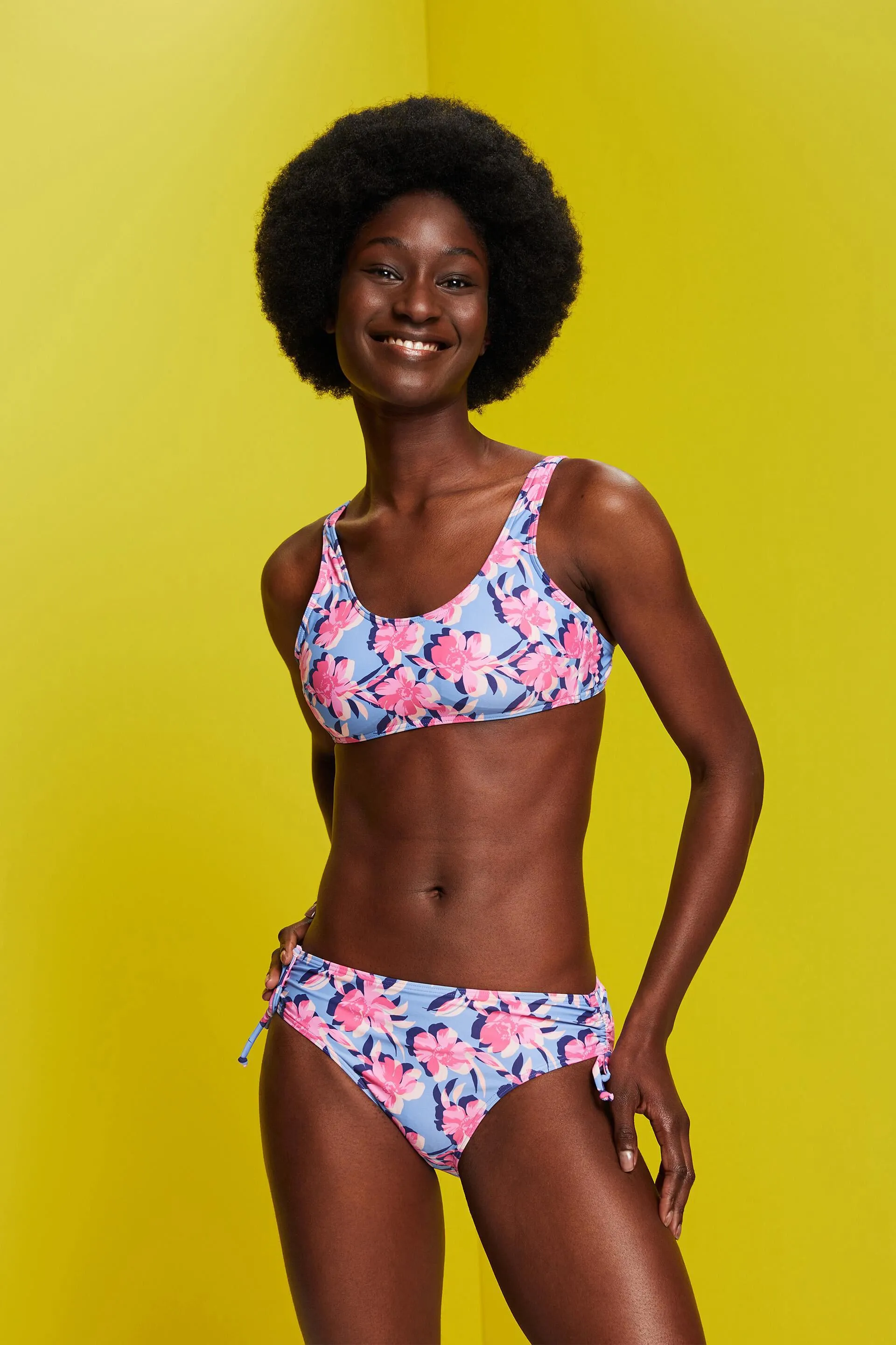 Riciclato: top bikini imbottito e senza ferretto