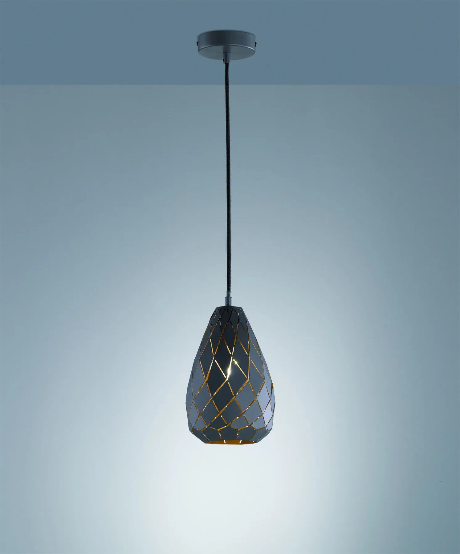 Sospensione Singola Onyx Antracite con Tagli Laser Trio Lighting